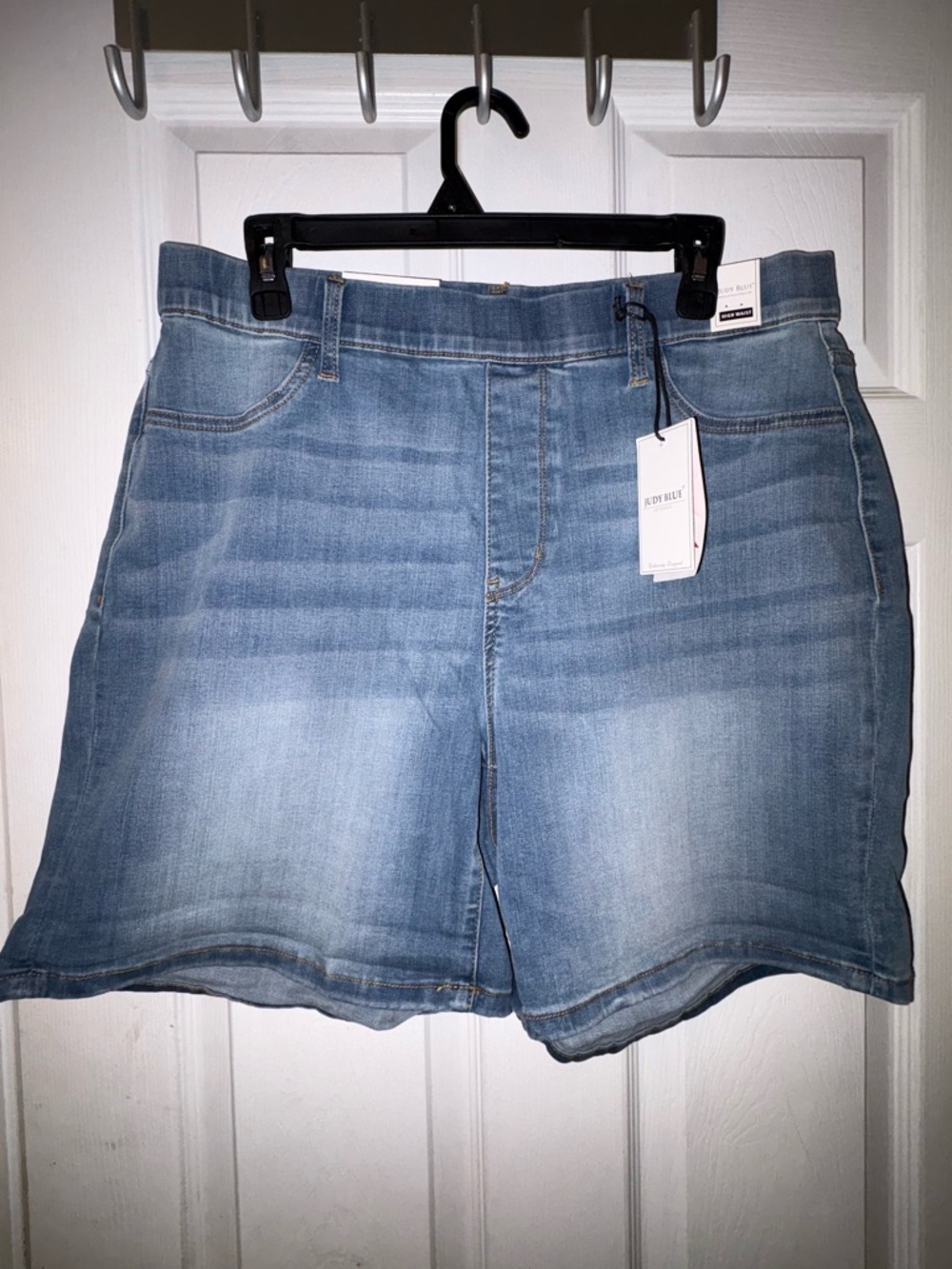 Judy Blue Mid Wash Denim Shorts with Tag Detail